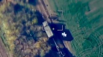 Зенитный комплекс, гаубица и танк: российские «Ланцеты» лишают ВСУ техники