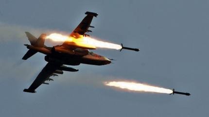 Смерть с небес: в Сети появились кадры, как Су-25 бомбит убегающих боевиков Смерть с небес: в Сети появились кадры, как Су-25 бомбит убегающих боевиков