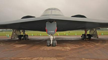 Самый смертоносный бомбардировщик США B-2 потеряет свою скрытность