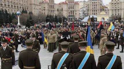 Денацифицированного нациста «Да Винчи» хоронили под американский марш