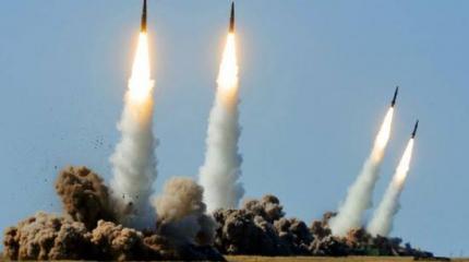 Армия Йемена нанесла массированный ракетный удар по саудовской базе Армия Йемена нанесла массированный ракетный удар по саудовской базе