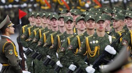 Армия Беларуси насчитывает почти 65 тыс. человек Армия Беларуси насчитывает почти 65 тыс. человек