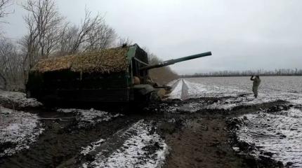 Экипаж танка Т-72 уничтожил укреплённый пункт противника