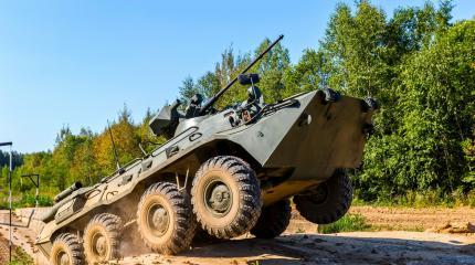 Формируемая на Урале танковая дивизия получила новейшие БТР-82А Формируемая на Урале танковая дивизия получила новейшие БТР-82А