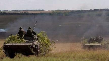 На военных учениях ДНР прошли боевые стрельбы