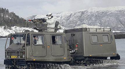 Плавающий двухсекционный вездеход BV-206 Шведской армии