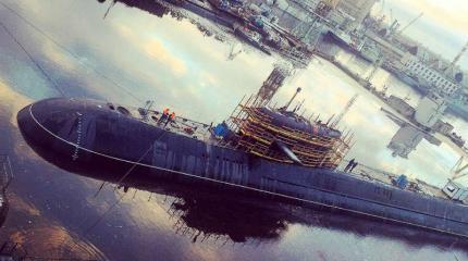 Российский носитель секретных подводных аппаратов спущен на воду Российский носитель секретных подводных аппаратов спущен на воду
