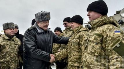 После новогоднего награждения бойцы ВСУ чуть не замёрзли в ангаре