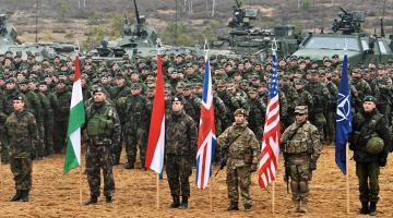 НАТО учится убивать русских в Прибалтике