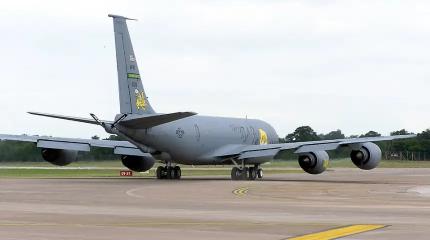 Обнародованы фото всех членов экипажа упавшего в Ираке летающего танкера СШ