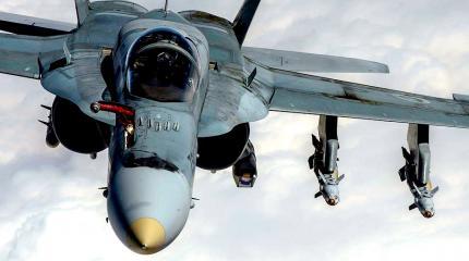 Самолеты ВВС США начали вторгаться в воздушное пространство базы Хмеймим Самолеты ВВС США начали вторгаться в воздушное пространство базы Хмеймим