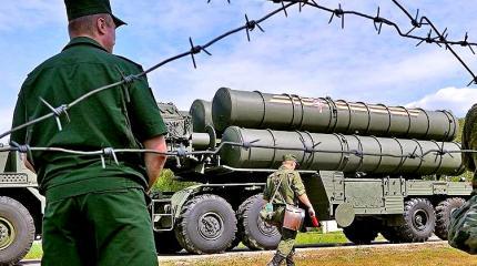 «Алмаз-Антей» досрочно передал Минобороны первый в 2016 году комплект С-400 «Алмаз-Антей» досрочно передал Минобороны первый в 2016 году комплект С-400