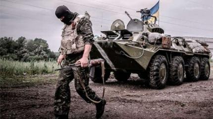 Страна боевых бомжей:Боец ВСУ «снёс» арсенал, чтобы погасить кредит Страна боевых бомжей:Боец ВСУ «снёс» арсенал, чтобы погасить кредит