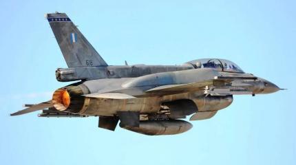 НАТОвский истребитель F-16 случайно подстрелил самого себя