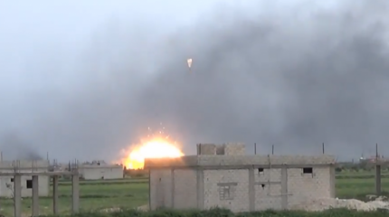 ВВС Сирии за две секунды разбомбили повстанцев Аль-каиды ВВС Сирии за две секунды разбомбили повстанцев Аль-каиды