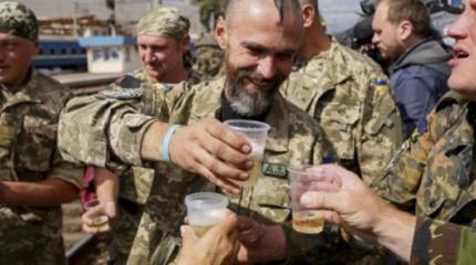 Пьяные ВСУшники устроили перестрелку: есть пострадавшие Пьяные ВСУшники устроили перестрелку: есть пострадавшие