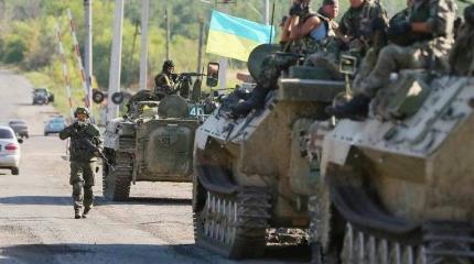 Боевики ВСУ третий день перебрасывают военную технику к границам Луганска