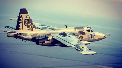 Сильные бои на Донбассе: Су-25 ВВС Украины летают над головой Сильные бои на Донбассе: Су-25 ВВС Украины летают над головой