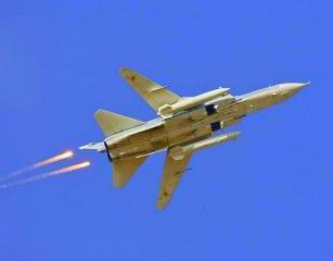 Су-24 ВКС РФ подвергся зенитному обстрелу в Сирии, но смог мгновенно уйти Су-24 ВКС РФ подвергся зенитному обстрелу в Сирии, но смог мгновенно уйти
