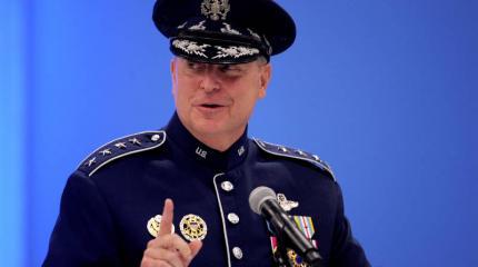 Генерал ВВС США Марк Уэлш: российские истребители используют 35 стран по всему миру Генерал ВВС США Марк Уэлш: российские истребители используют 35 стран по всему миру