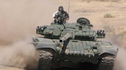 Проблема «Уралов» Асада разрешена — в Сирии появятся сверхзащищённые Т-72 Проблема «Уралов» Асада разрешена — в Сирии появятся сверхзащищённые Т-72
