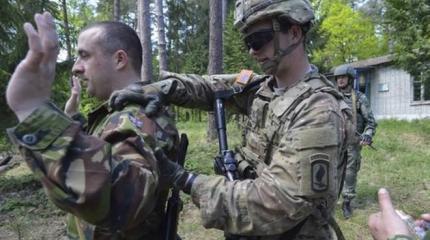 Запад превращает Украину в плацдарм для удара по России Запад превращает Украину в плацдарм для удара по России