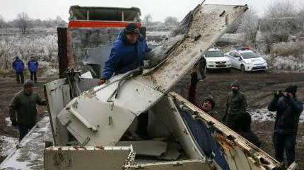 "Перегородка выгорела до тла": Антипов доказал взрыв внутри рейса MH17