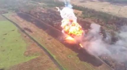 Появилось видео взрыва украинской БМП-2: башня улетела на десятки метров