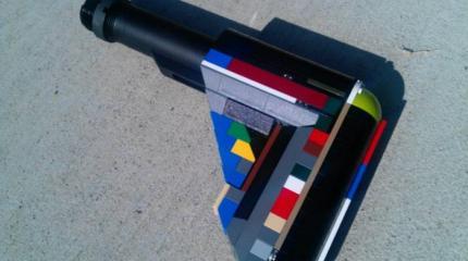 Приклад из кубиков Lego от компании Feinstein Gewehr Werke Приклад из кубиков Lego от компании Feinstein Gewehr Werke
