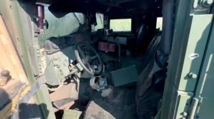 Появилось фото разорванного на части американского Humvee Появилось фото разорванного на части американского Humvee