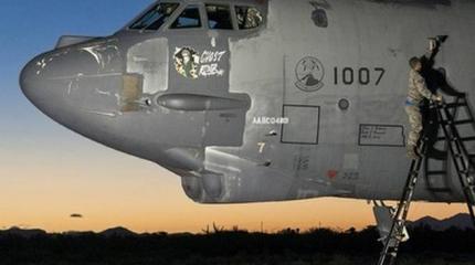 ВВС США вернули в строй списанный бомбардировщик B-52 ВВС США вернули в строй списанный бомбардировщик B-52