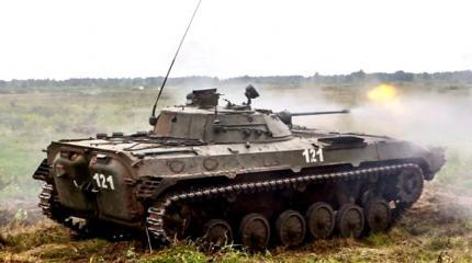 Боец ВСУ на угнанной БМП убил командира перед побегом в ЛНР Боец ВСУ на угнанной БМП убил командира перед побегом в ЛНР