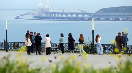 Украинские дроноводы в растерянности: Русские избавились от мостов в Крым