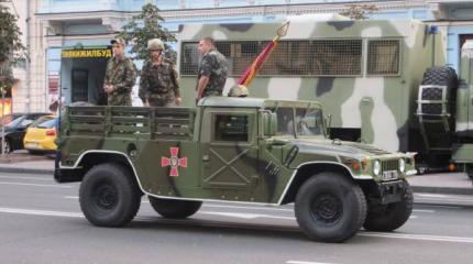 Правительства США заказало 2082 автомобилей HMMWV для Украины и Афганистана Правительства США заказало 2082 автомобилей HMMWV для Украины и Афганистана