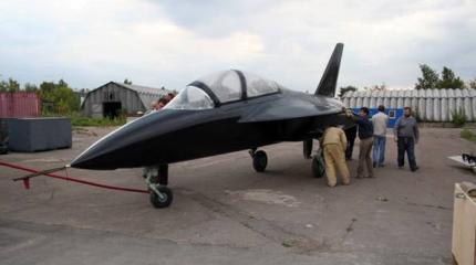 Первый полет самолета СР-10 Первый полет самолета СР-10