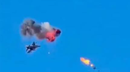 Израильский F-16 пролетел сквозь облако осколков БПЛА Shahed-136 Израильский F-16 пролетел сквозь облако осколков БПЛА Shahed-136