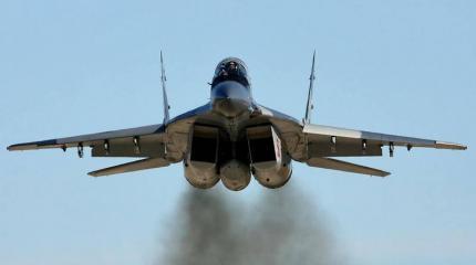 Под Астраханью десять МиГ-29 перехватили «крылатые ракеты» Под Астраханью десять МиГ-29 перехватили «крылатые ракеты»