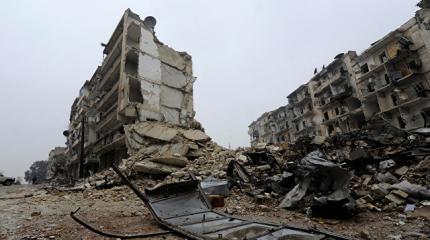 Обстрелу подвергся район Алеппо, где находятся автобусы для эвакуации Обстрелу подвергся район Алеппо, где находятся автобусы для эвакуации