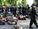 Сторонники федерализации в Донецке заняли войсковую часть Сторонники федерализации в Донецке заняли войсковую часть