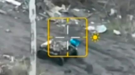 Опубликованы кадры подрыва опорника ВСУ колесным камикадзе "Крот-2" Опубликованы кадры подрыва опорника ВСУ колесным камикадзе "Крот-2"