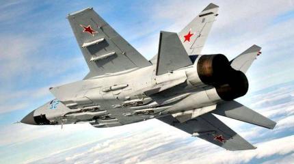 Российский МиГ-31 жестко подрезал норвежский F-16, пилот чуть не обделался Российский МиГ-31 жестко подрезал норвежский F-16, пилот чуть не обделался