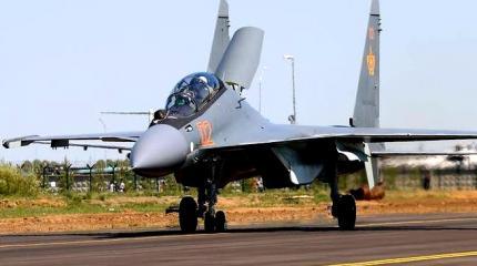 Показательное выступление истребителей Су-30СМ Показательное выступление истребителей Су-30СМ