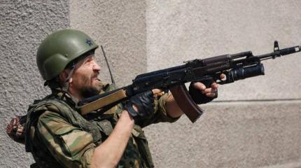 Отряд Моторолы ведет бой с силовиками в Иловайске Отряд Моторолы ведет бой с силовиками в Иловайске