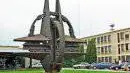 Около 500 антиНАТОвцев из Евросоюза штурмовали штаб НАТО