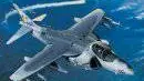 Вертикальная посадка AV-8B «Харриер» II на десантный корабль