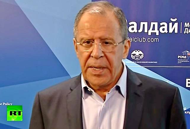 Лавров: Киев продолжает использовать тяжёлую военную технику на юго-востоке Украины