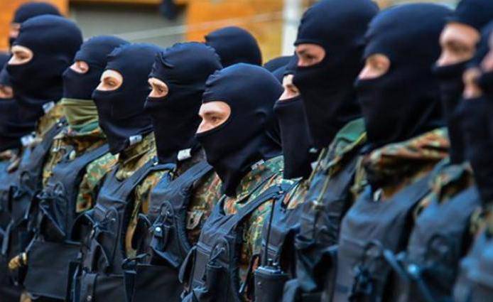 Батальоны карателей боятся воевать в Донбассе и готовятся свергнуть Порошенко