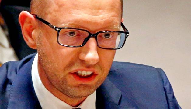 Яценюк: Я не позволю русским пройти по Украине и Германии, как это было в 45-м