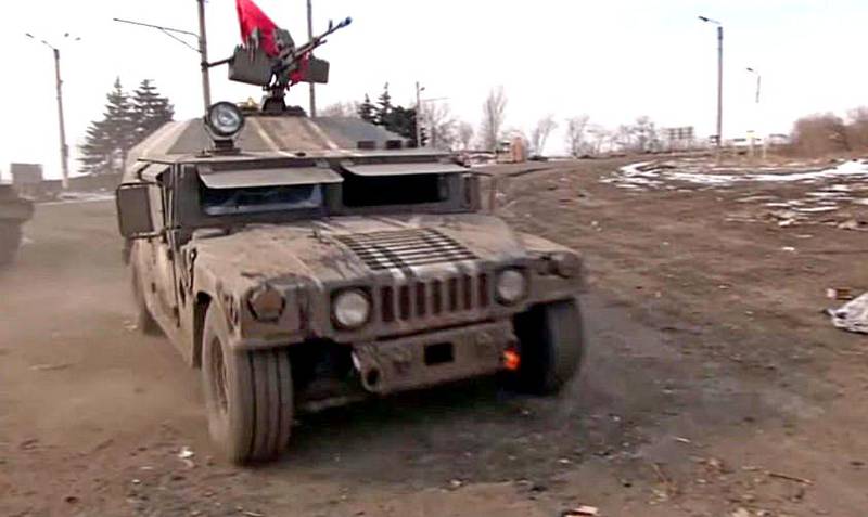 В Дебальцеве ополченцы захватили американский «Хаммер»