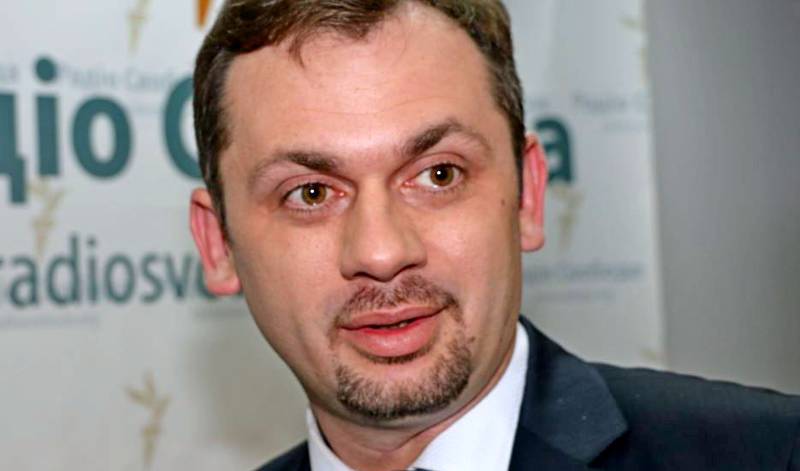 Левус: Самолёты НАТО проведут бомбардировки Донбасса